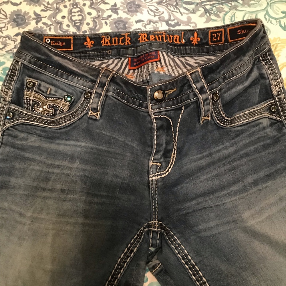 Rock revival skinny jeans. - Picture 2 of 5